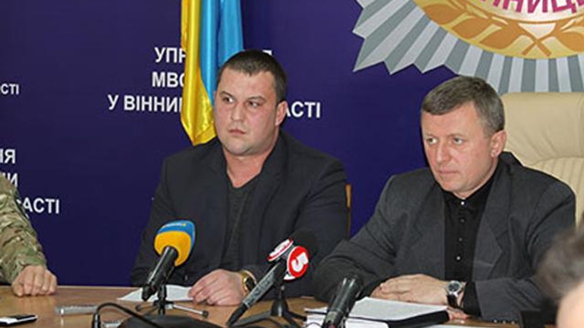 У міліції пояснили, що спричинило заворушення під Вінницькою ОДА У міліції пояснили, що спричинило заворушення під Вінницькою ОДА