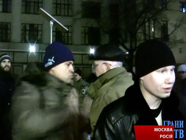 В Росії пропутінські активісти побили людей, що вийшли на мітинг проти війни