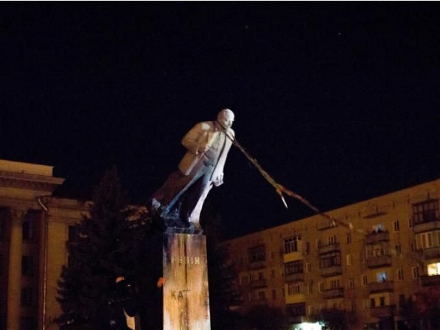 За рік в Україні демонтували більше півтисячі пам'ятників Леніну