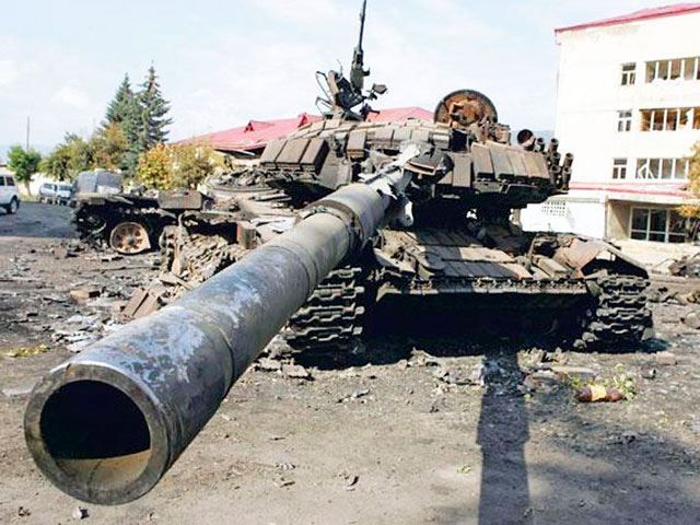 Террористы потеряли 5 танков, 2 “Урагана” и 4 грузовика с боеприпасами Террористы потеряли 5 танков, 2 “Урагана” и 4 грузовика с боеприпасами