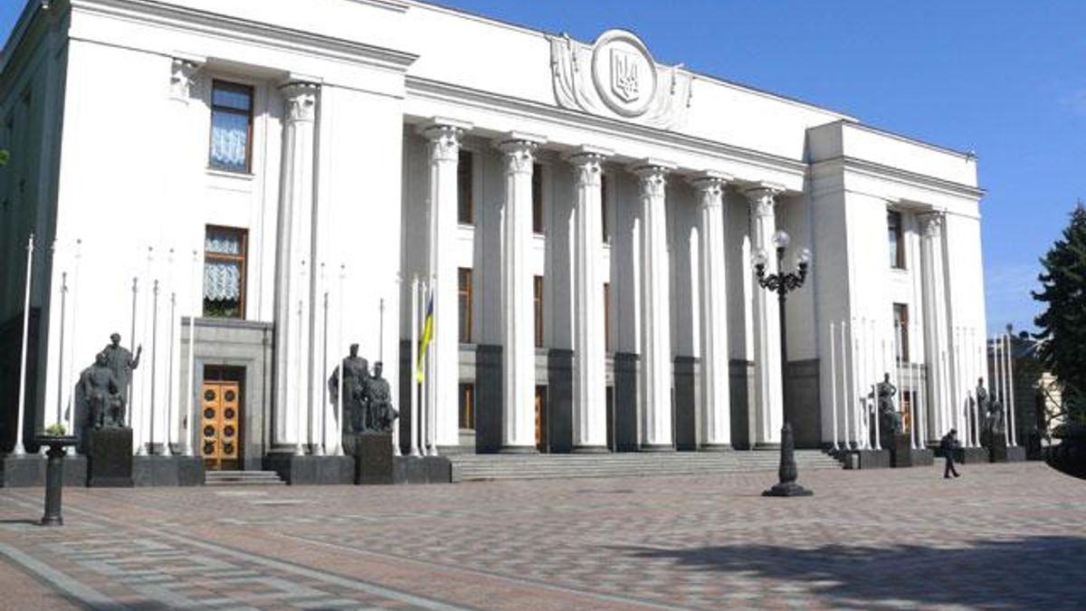 Депутаты собираются запретить экс-регионалам возглавлять комитеты Депутаты собираются запретить экс-регионалам возглавлять комитеты