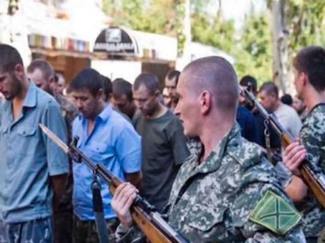 Боевики вербуют пленных и используют как рабочую силу, — Минобороны Боевики вербуют пленных и используют как рабочую силу, — Минобороны