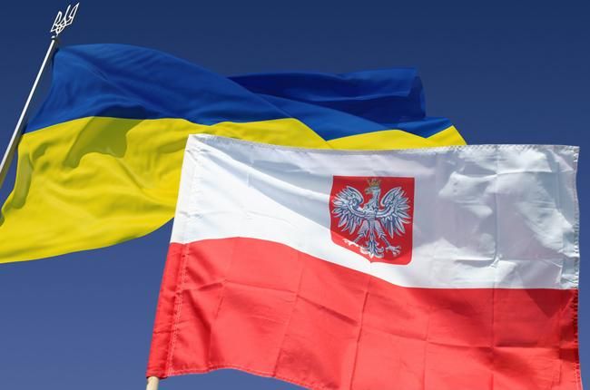 Киев и Варшава готовы до конца года упростить визовые режимы — МИД Украины