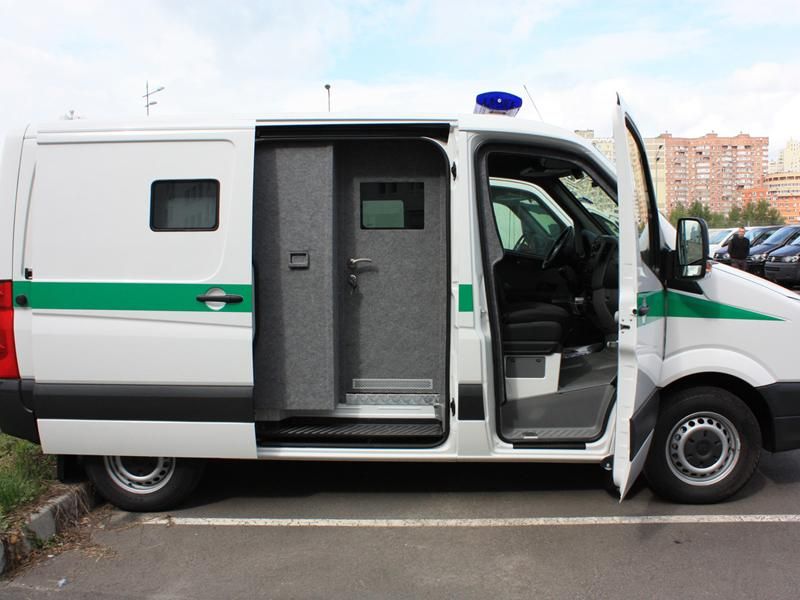 НБУ зобов'язав банки використовувати броньовані автомобілі НБУ зобов'язав банки використовувати броньовані автомобілі