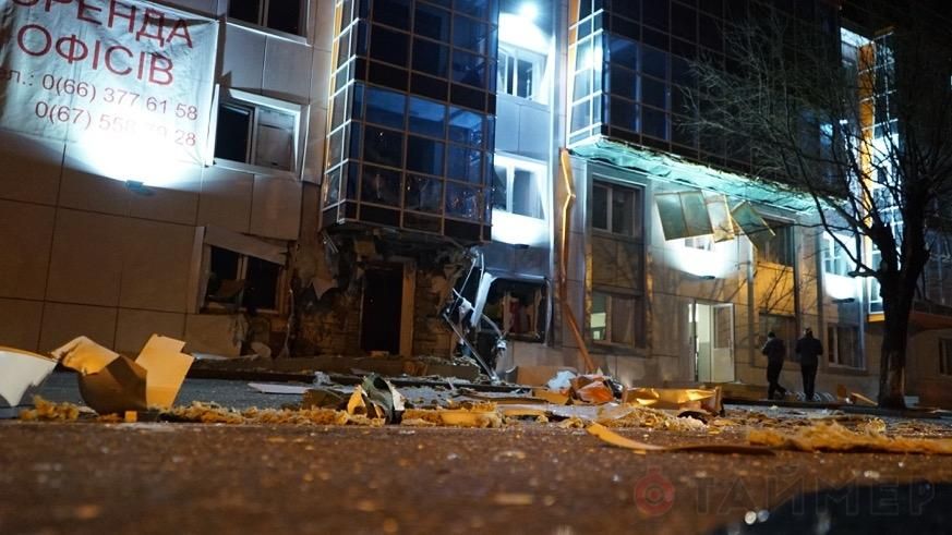 Потужний вибух в Одесі: знищено офіс волонтерів (Фото. Відео)