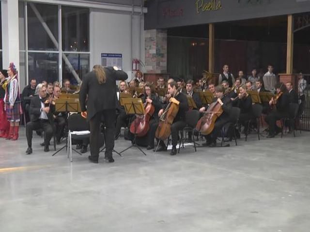 Компанія "Епіцентр" відкрила у столиці новий торговий центр Компанія "Епіцентр" відкрила у столиці новий торговий центр