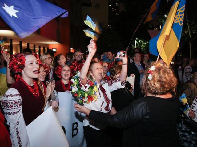 Порошенко прибув до Австралії з візитом (Фото) Порошенко прибув до Австралії з візитом (Фото)