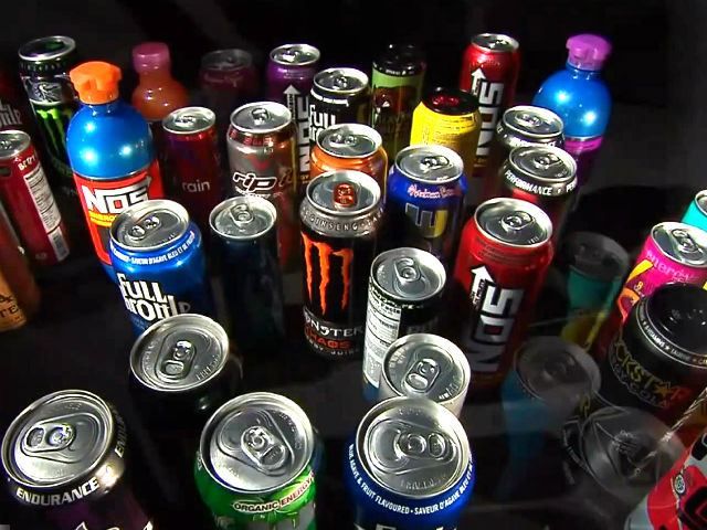 Факти про здоров'я. Шкідливість енергетичних напоїв Факти про здоров'я. Шкідливість енергетичних напоїв