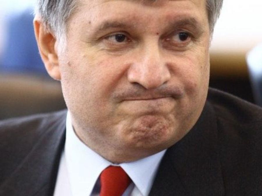 На очах в Авакова, Наливайченка і Яреми у журналістки вкрали планшет На очах в Авакова, Наливайченка і Яреми у журналістки вкрали планшет