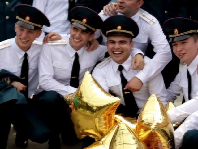 Честь російського мундира. Чому солдати РФ їдуть на вишкіл, а приїжджають на війну? Честь російського мундира. Чому солдати РФ їдуть на вишкіл, а приїжджають на війну?