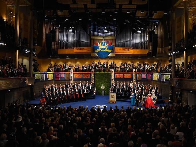 Королевская семья посетила вручение Нобелевских премий в Стокгольме (Фото) Королевская семья посетила вручение Нобелевских премий в Стокгольме (Фото)