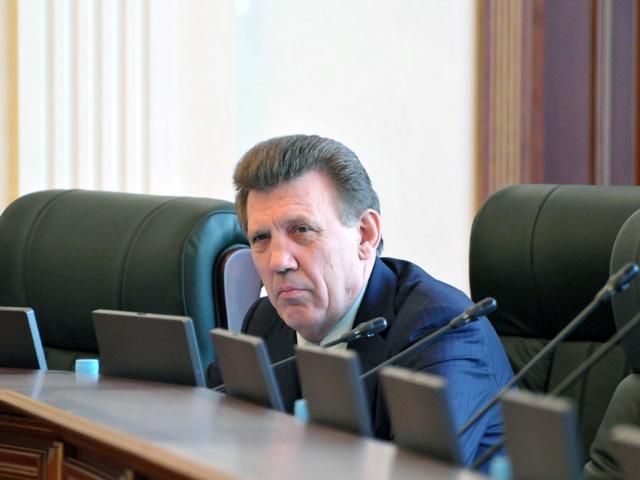 Ківалов "забарикадувався" в кабінеті голови комітету Ради з питань правової політики