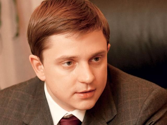 Депутати блокували трибуну через Довгого. Гройсман пообіцяв переголосування постанови Депутати блокували трибуну через Довгого. Гройсман пообіцяв переголосування постанови