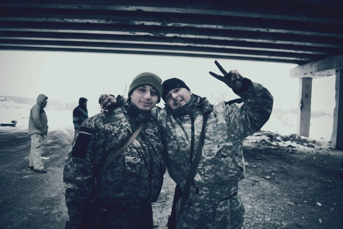 Воїни АТО передають привіти рідним Воїни АТО передають привіти рідним