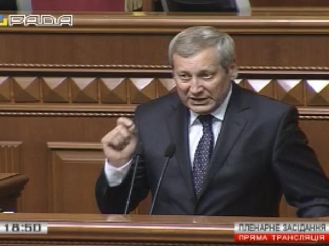 Припиніть обдирати "Укрзалізницю", — Вощевський