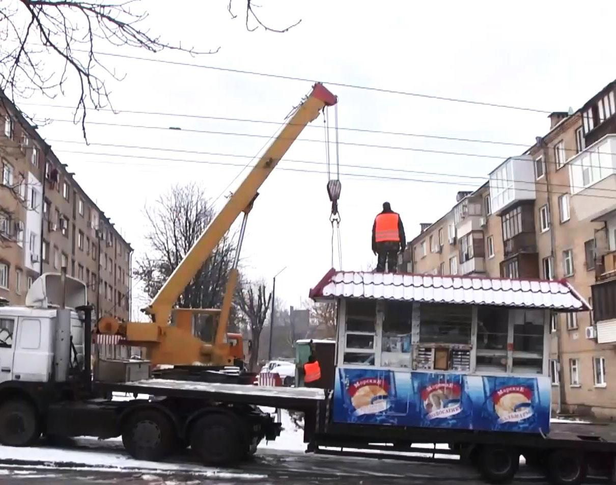 В Соломенском районе Киева убрали МАФ