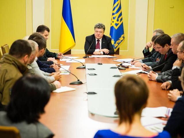 Больше 600 пленных к Рождеству должны вернуться домой, — Порошенко Больше 600 пленных к Рождеству должны вернуться домой, — Порошенко