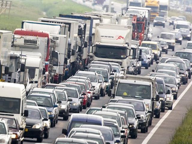 Керченська переправа знову "не фуричить". Цього разу через туман Керченська переправа знову "не фуричить". Цього разу через туман