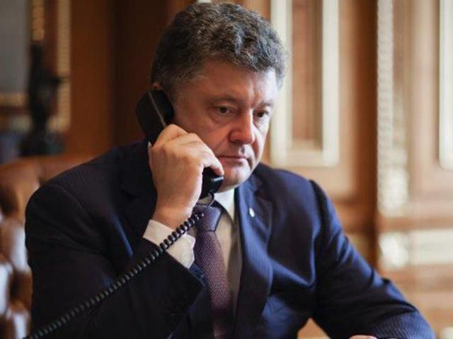 Порошенко поговорив з Меркель і Олландом про збільшення макрофінансової допомоги Україні