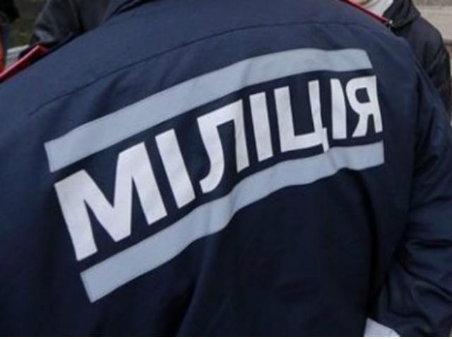 На Донеччині затримали авто, набите зброєю та набоями На Донеччині затримали авто, набите зброєю та набоями