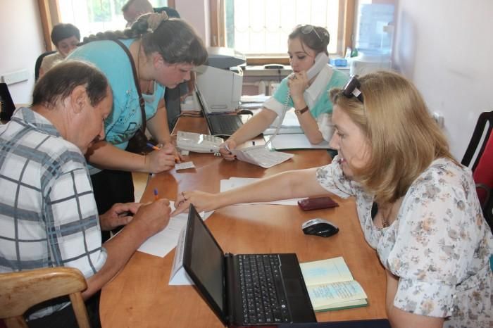 ЕС выделил 6,5 млн евро для переселенцев из Крыма и Донбасса ЕС выделил 6,5 млн евро для переселенцев из Крыма и Донбасса