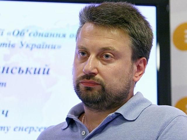 Україна купує всі види енергоносіїв у РФ, — експерт