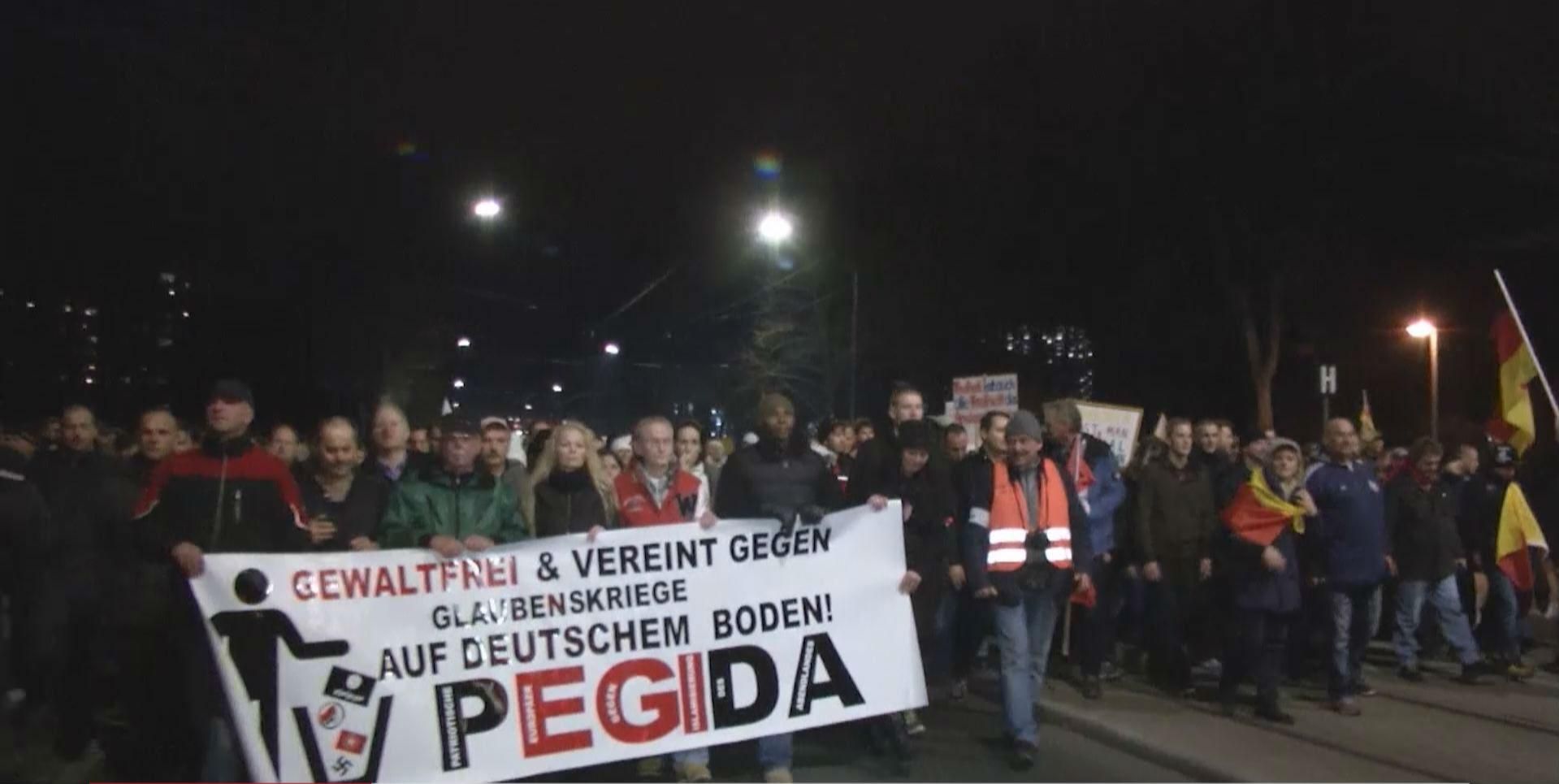 Немцы вышли на антиисламскую демонстрацию