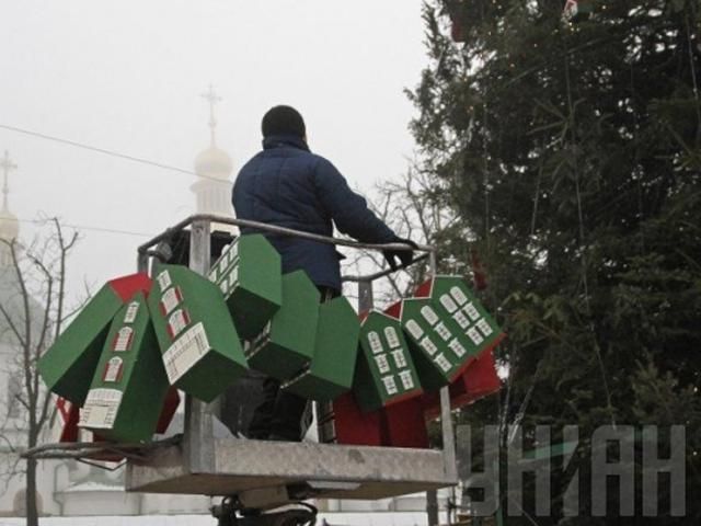 У Києві вже прикрашають головну ялинку країни