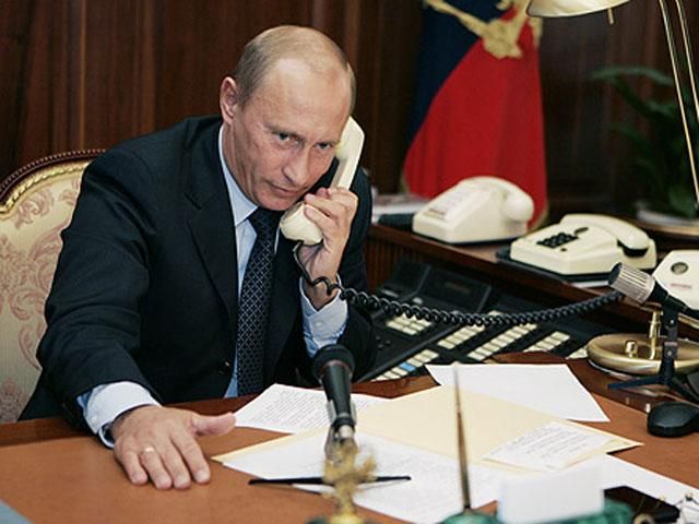 Путін регулярно телефонує Порошенкові, — Ложкін