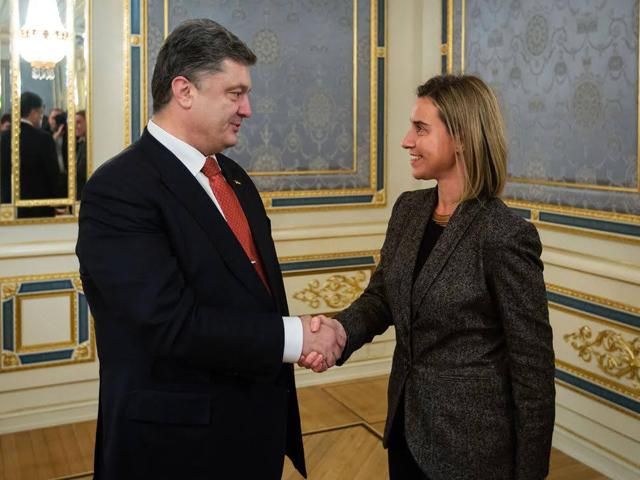 Гибридная война, развязанная против Украины, не остановит реформы, — Порошенко