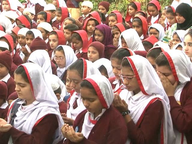 У Пакистані — жалоба за дітьми-жертвами терористичної атаки У Пакистані — жалоба за дітьми-жертвами терористичної атаки