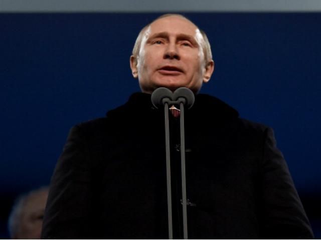 Російські військові воюють на Донбасі не за гроші, — Путін