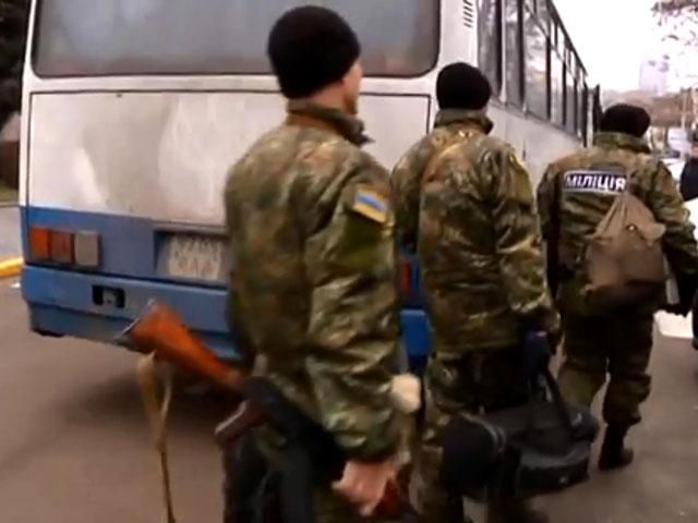 Из Днепропетровска на восток направилась очередная смена правоохранителей
