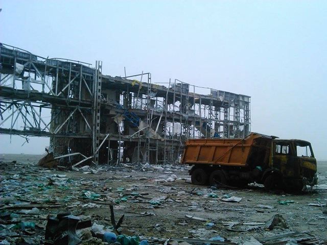 Сегодня снайпер обстреливал позиции "киборгов", — пресс-центр АТО Сегодня снайпер обстреливал позиции "киборгов", — пресс-центр АТО