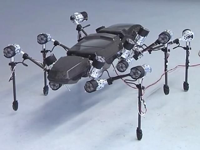 Гигантское насекомое-робот сделало первые шаги Гигантское насекомое-робот сделало первые шаги