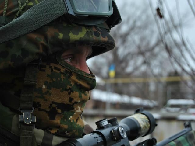 Бойовики продовжують обстрілювати "кіборгів" Бойовики продовжують обстрілювати "кіборгів"