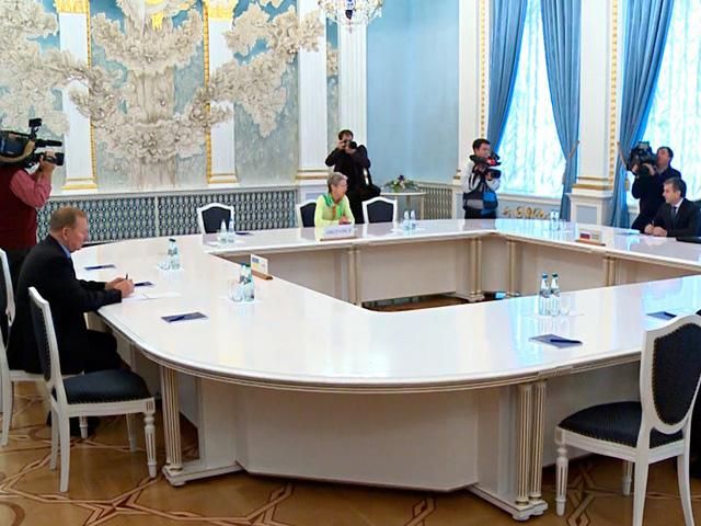 Террористы говорят, что началась видеоконференция контактной группы Террористы говорят, что началась видеоконференция контактной группы