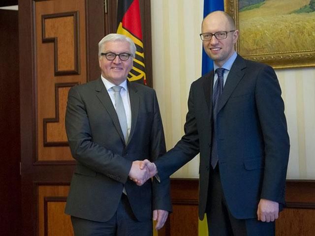 Яценюк зустрівся зі Штайнмаєром Яценюк зустрівся зі Штайнмаєром