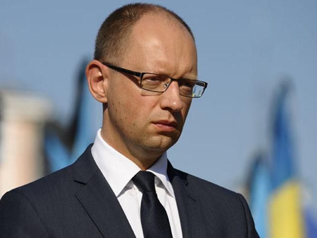 Яценюк говорит, что теперь любая компания может покупать свет где угодно Яценюк говорит, что теперь любая компания может покупать свет где угодно