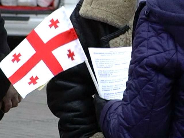 Грузины передали подарки детям, чьи родители погибли в АТО Грузины передали подарки детям, чьи родители погибли в АТО