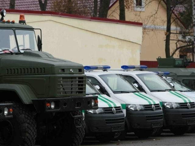 Українські прикордонники отримали від США 35 броньованих позашляховиків
