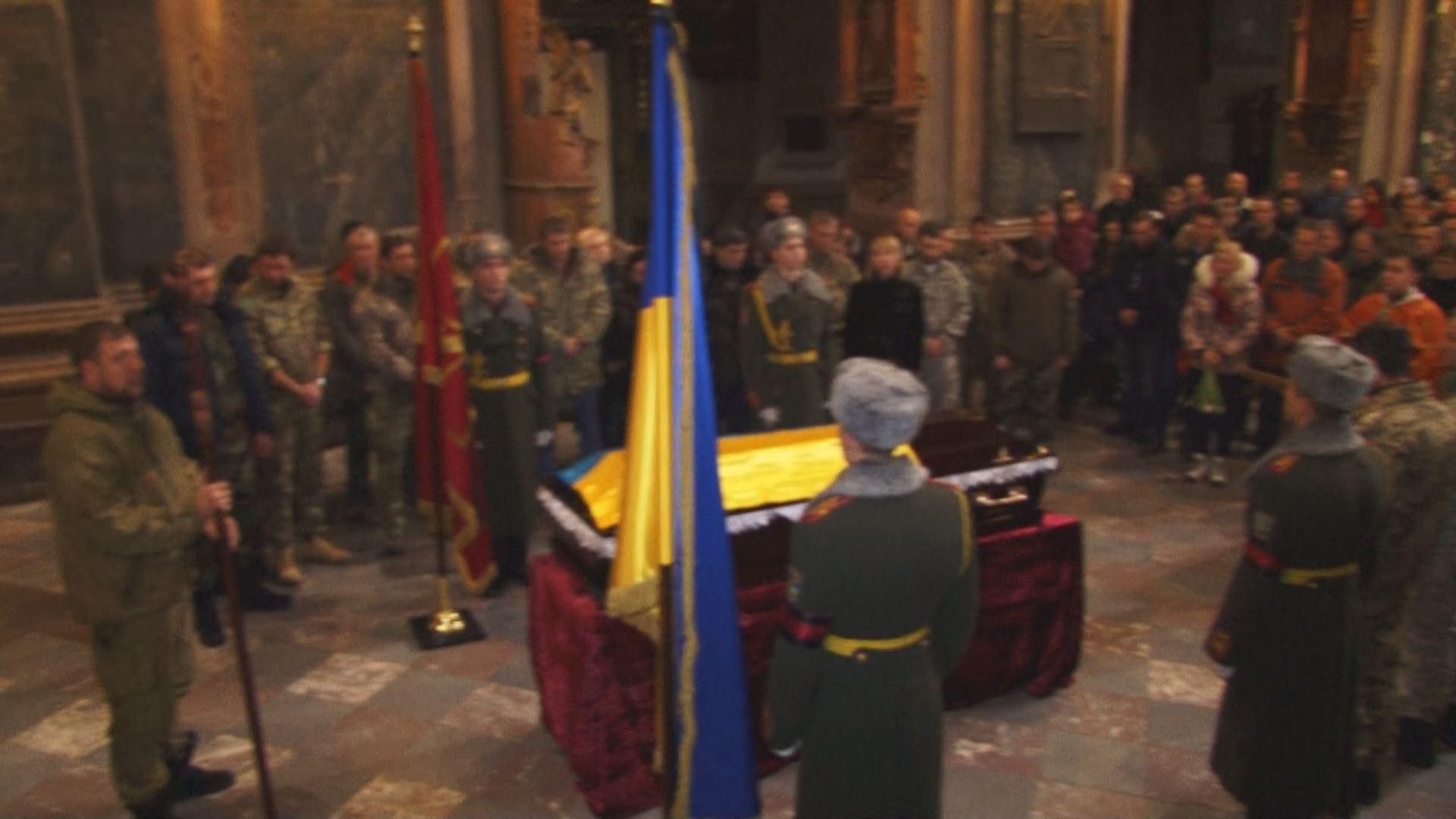 У Львові попрощались з героєм Іловайського котла У Львові попрощались з героєм Іловайського котла