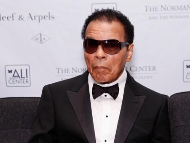 Госпитализировали Мохаммеда Али Госпитализировали Мохаммеда Али