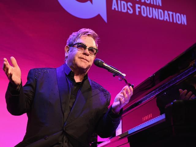 Елтон Джон офіційно зареєстрував шлюб зі своїм партнером Елтон Джон офіційно зареєстрував шлюб зі своїм партнером