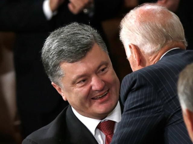 Порошенко поговорил с Байденом, обсудили предоставление Украине финансовой помощи