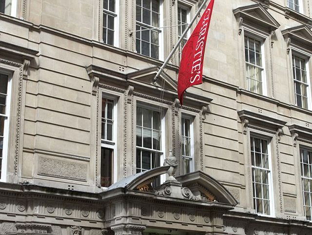 Лондонский аукционный дом Christie's "зачистили" на более 1.5 миллионов долларов