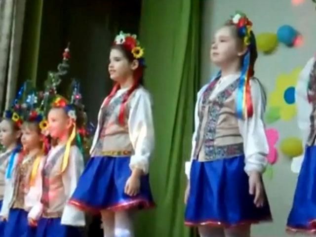 У Дніпропетровському шпиталі діти для бійців влаштували свято