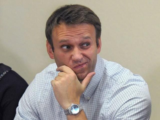 Facebook і Twitter відмовилися блокувати сторінки прихильників Навального, — ЗМІ