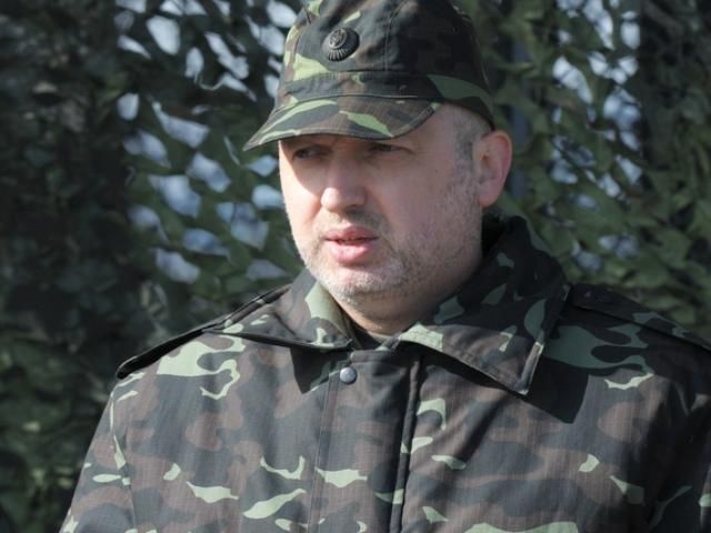 Патрулировать украинскую территорию могут только украинцы, — Турчинов Патрулировать украинскую территорию могут только украинцы, — Турчинов