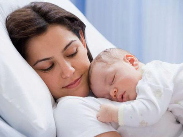 Минсоцполитики пообещало не уменьшать помощь при рождении ребенка Минсоцполитики пообещало не уменьшать помощь при рождении ребенка